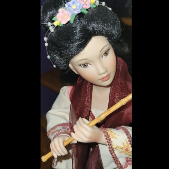 18" Tall Porcelain China Doll With Umbrella - Picture 5 of 9